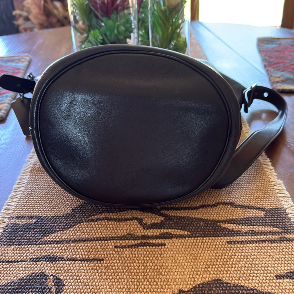 Vintage Coach Black Leather Bag - Picture 4 of 12